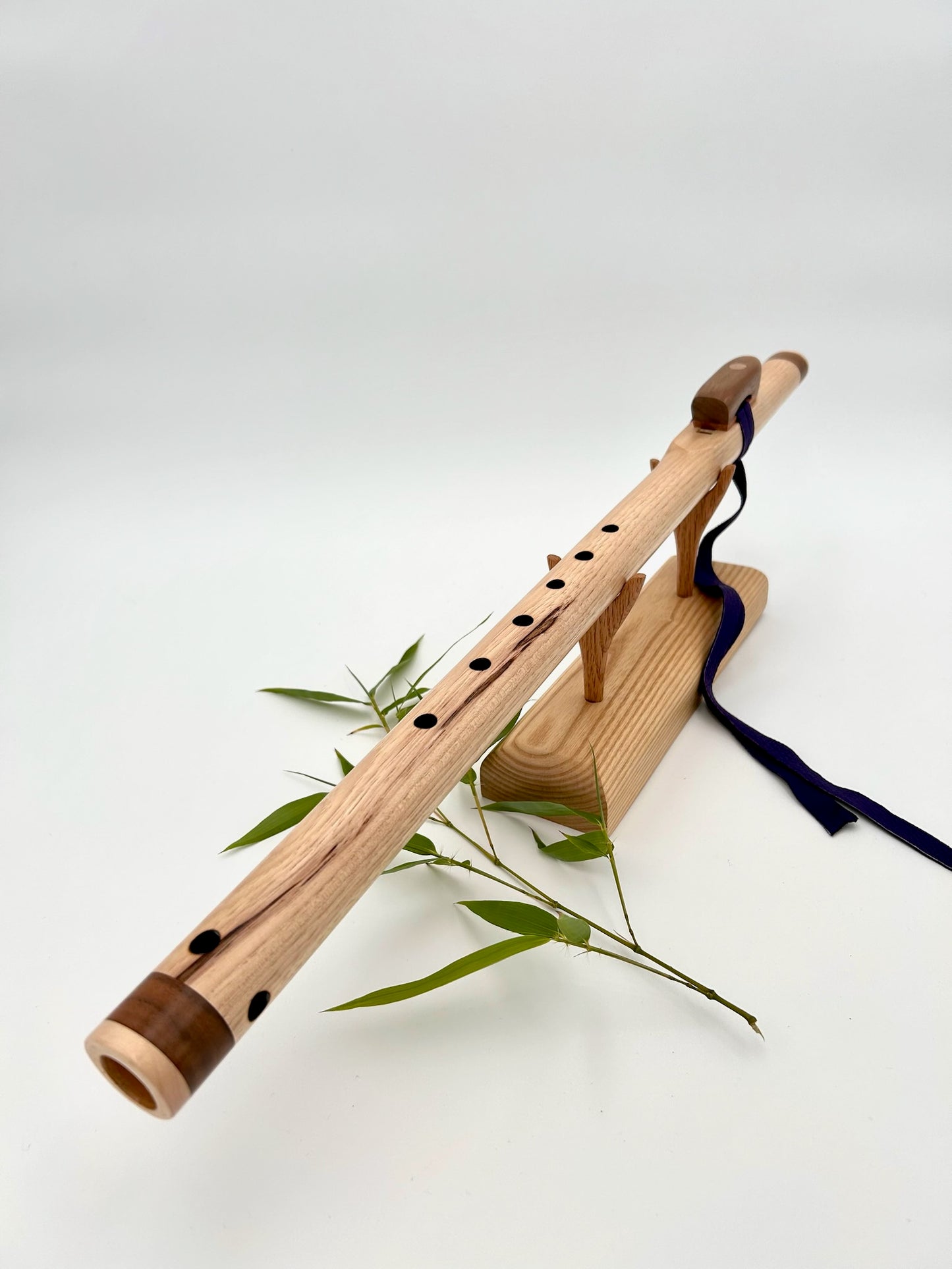 Flute in Low E - Standard Tuning - Hickory & Walnut with Wood Dot