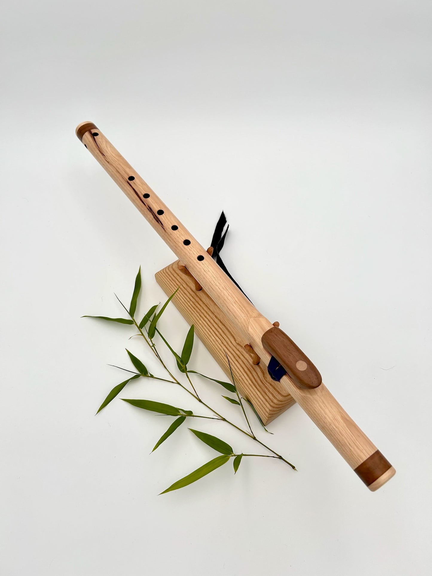 Flute in Low E - Standard Tuning - Hickory & Walnut with Wood Dot