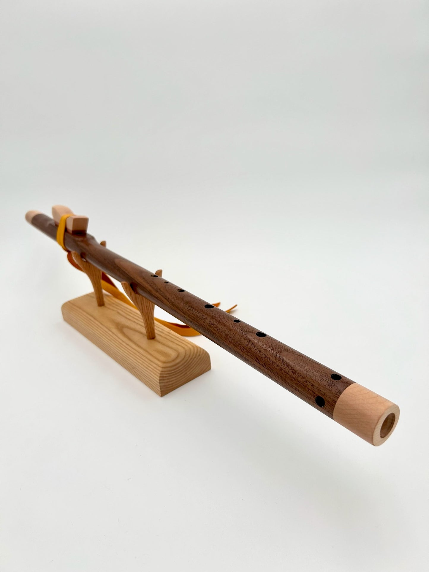 Streamline Flute in E - Aeolian Tuning - Walnut & Maple